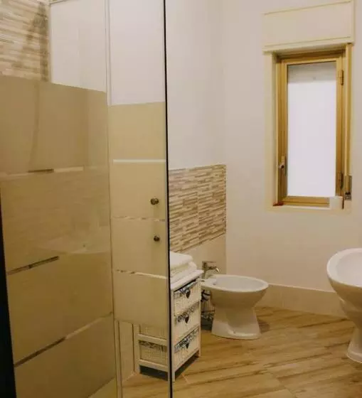 Aamiaismajoitus (B&B) Milazzo Port Rooms