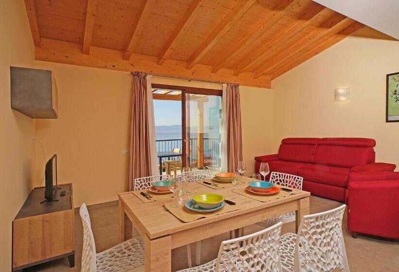 Хостел Residence Dany Appartamenti Con Cucina Vista Lago Piscina E Parcheggio