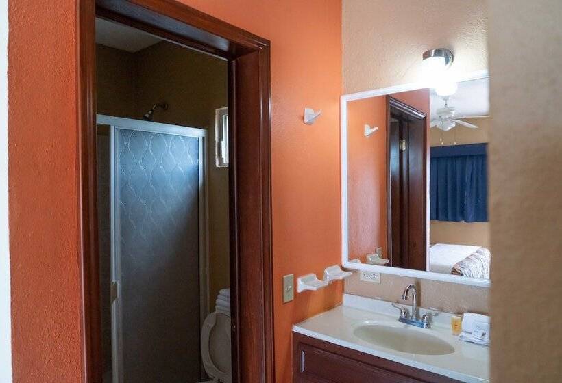 هتل Cactus Inn Los Cabos