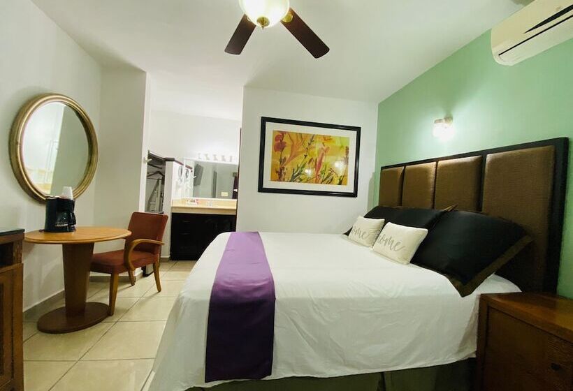 هتل Cactus Inn Los Cabos