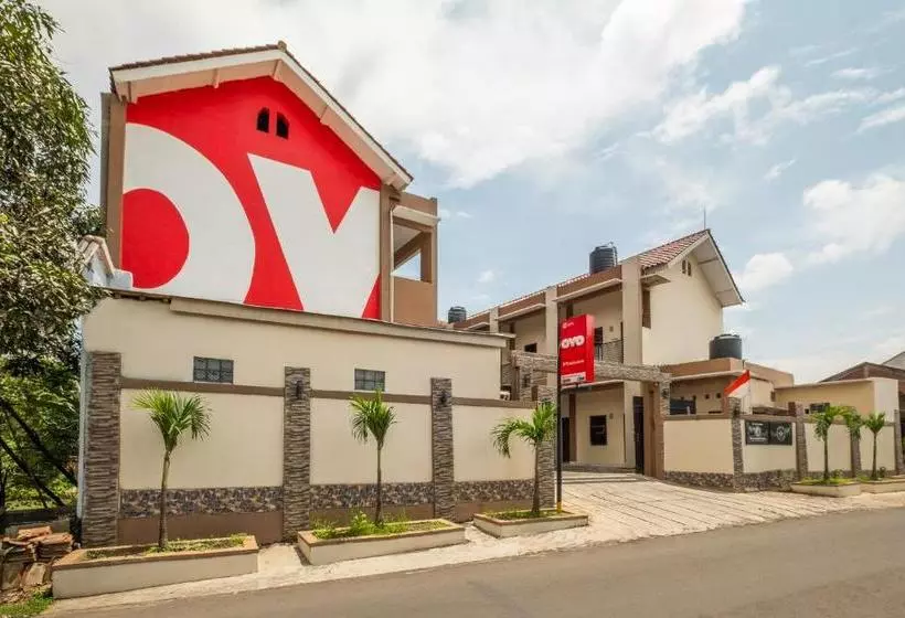ホテル D' Exclusive By Oyo Rooms