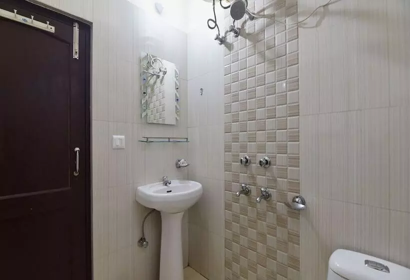 هتل Dhruv By Oyo Rooms