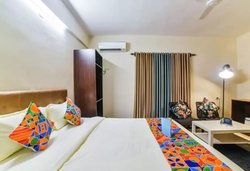 Fabhotel K7 Trends With Pool, Baga Beach