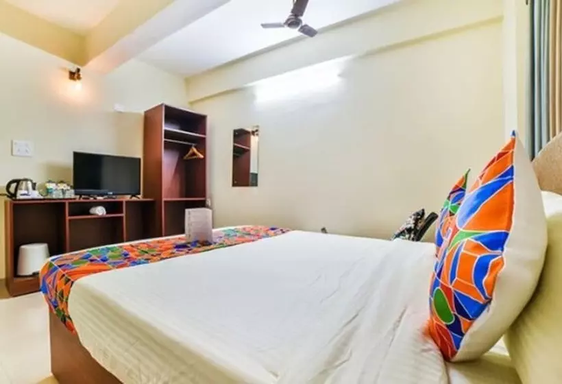 Fabhotel K7 Trends With Pool, Baga Beach
