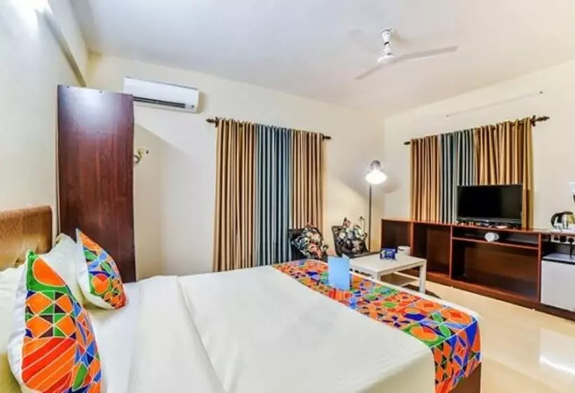 Fabhotel K7 Trends With Pool, Baga Beach