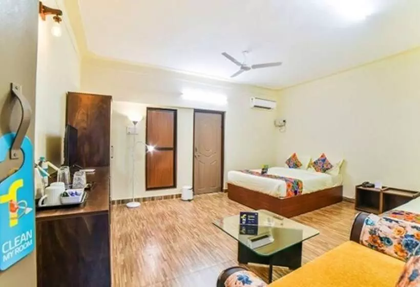 Fabhotel K7 Trends With Pool, Baga Beach