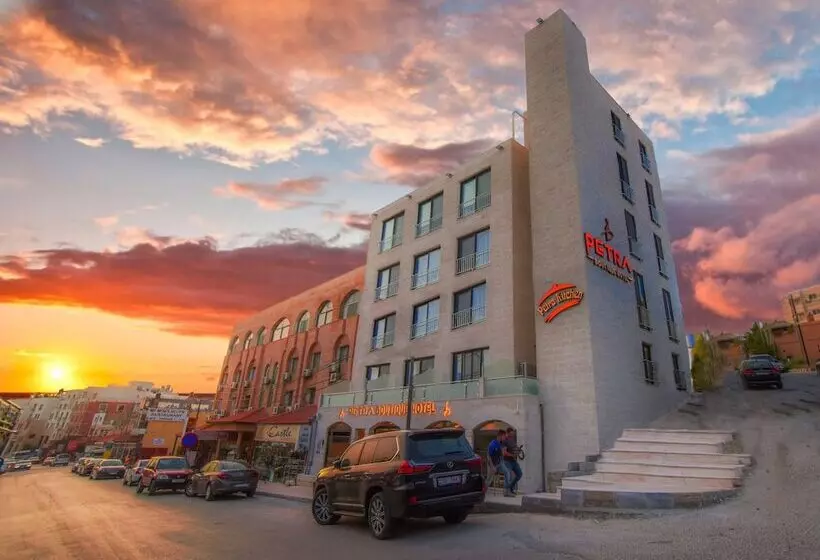 هتل Petra Boutique