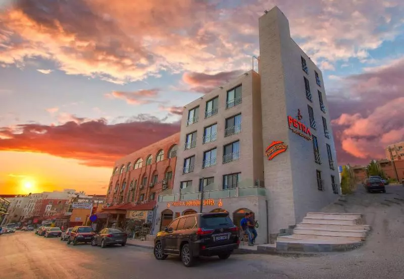 هتل Petra Boutique