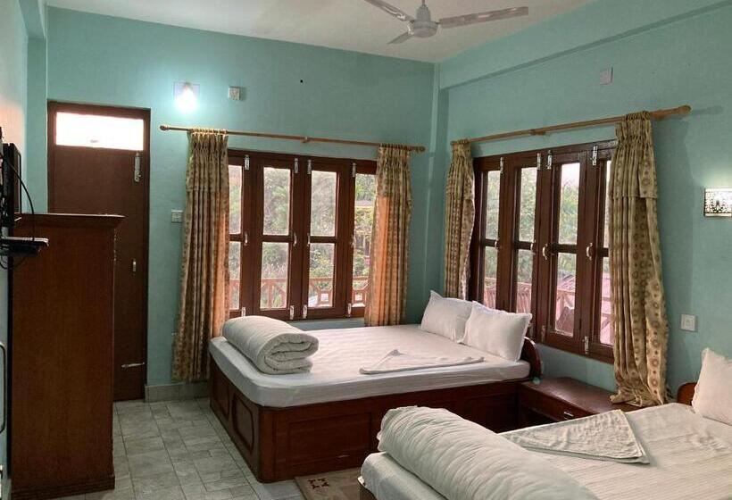 هتل Sauraha Guest House