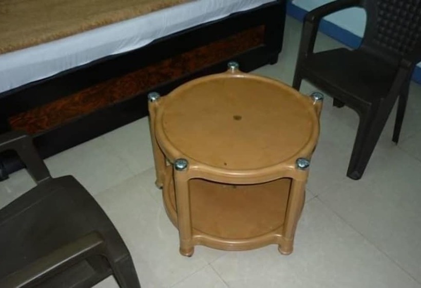 Iroomz Hoteltanmai Residency