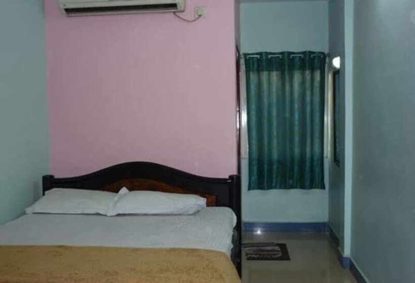 Iroomz Hoteltanmai Residency