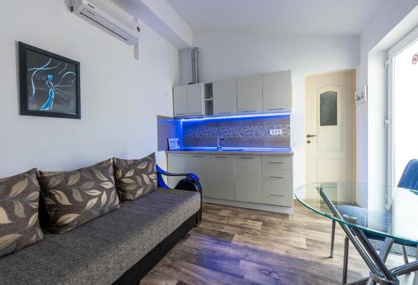 Nice & Cozy Apartments