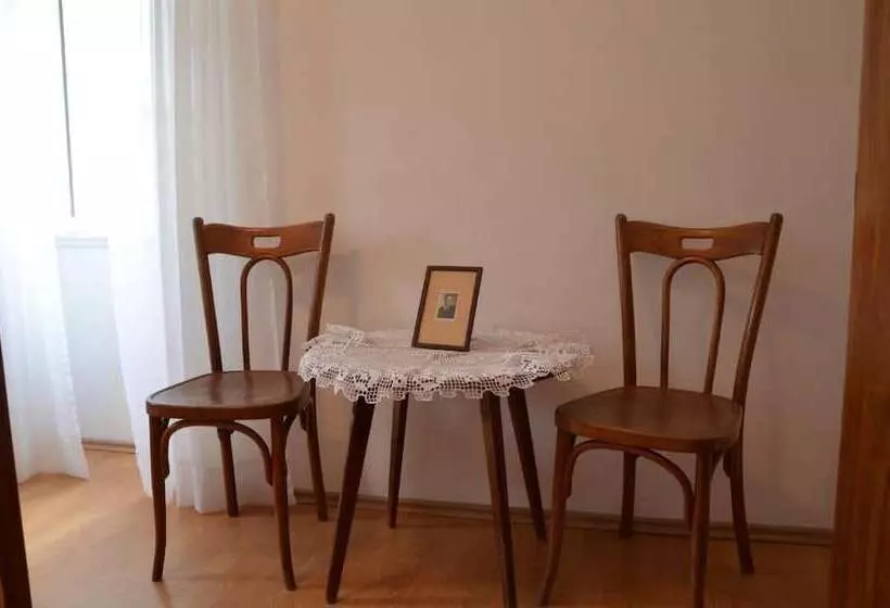 Majatalo Castel Nonna Franka