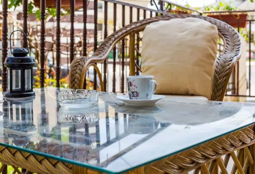 ペンション Family Triple Room In Dafinka Guest House