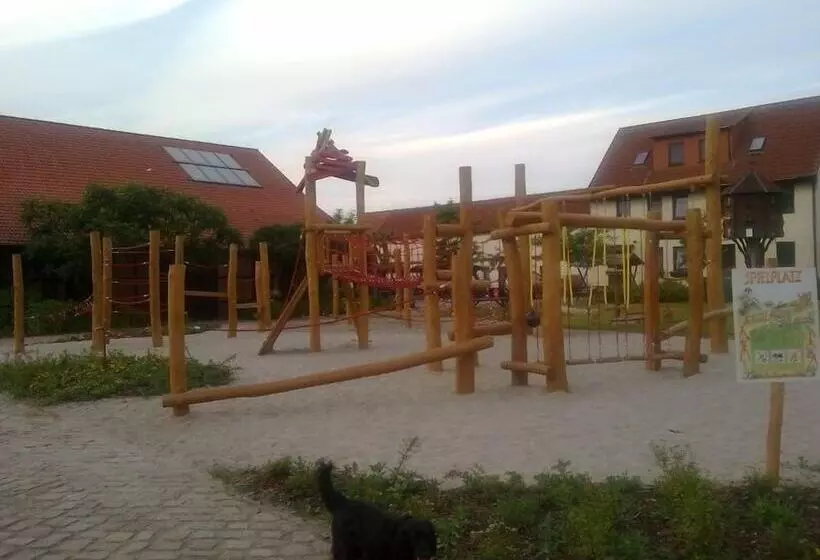 Majatalo Königsroder Hof