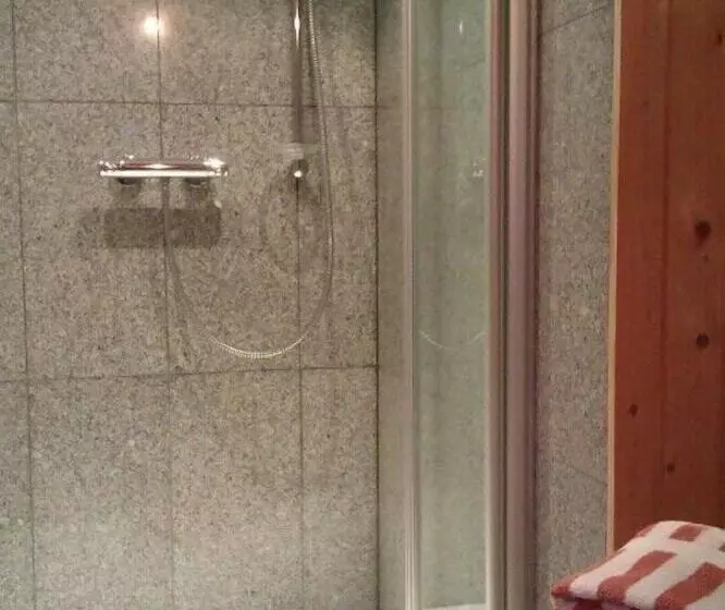 Majatalo Königsroder Hof