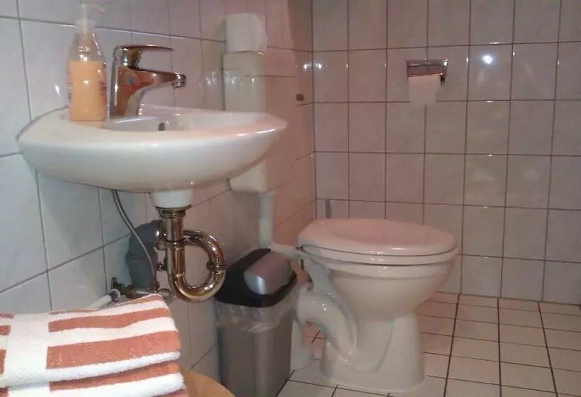 Majatalo Königsroder Hof