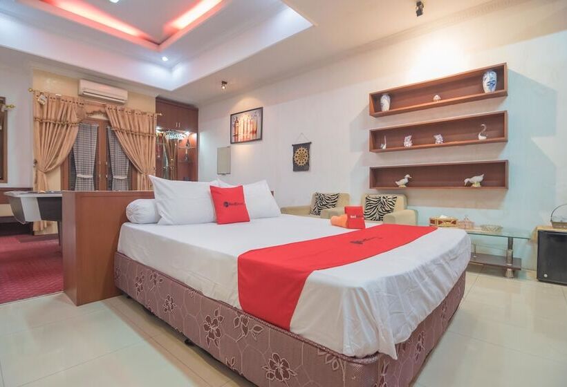 پانسیون Reddoorz Near Margahayu Raya