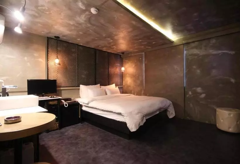 Yes Motel