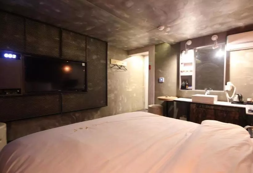 Yes Motel