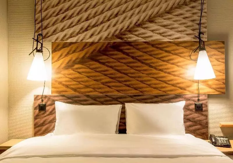 בית מלון כפרי Ibis Zurich Adliswil