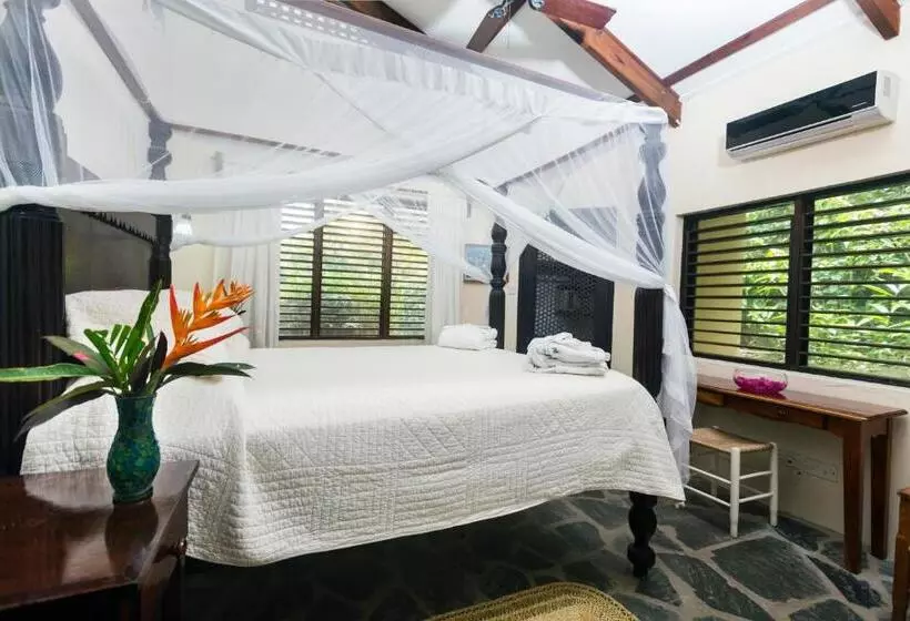 هتل Stonefield Villa Resort