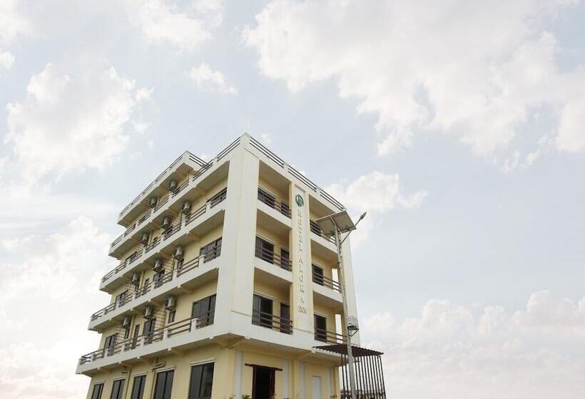 هتل Aloka Inn