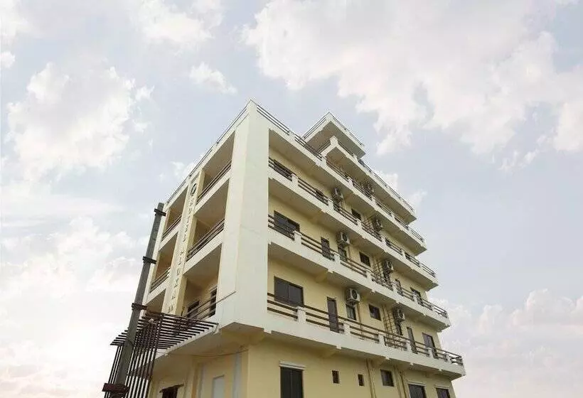 هتل Aloka Inn