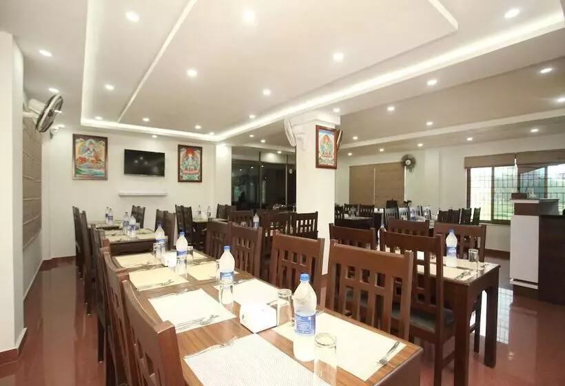هتل Aloka Inn