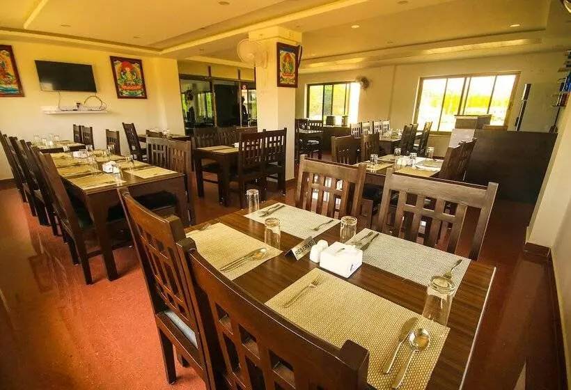 هتل Aloka Inn
