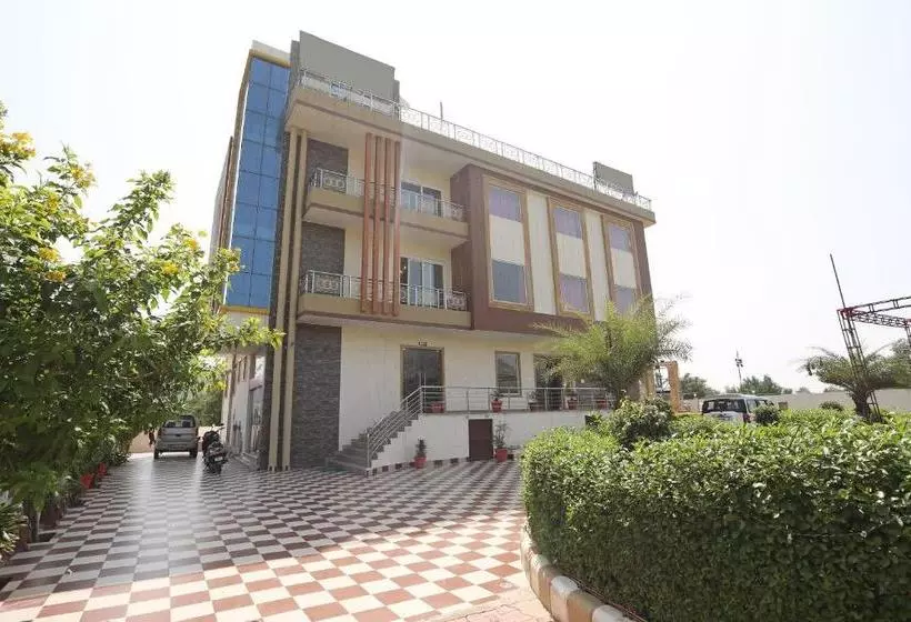 هتل Capital O 19810 Golden Bagh Resort