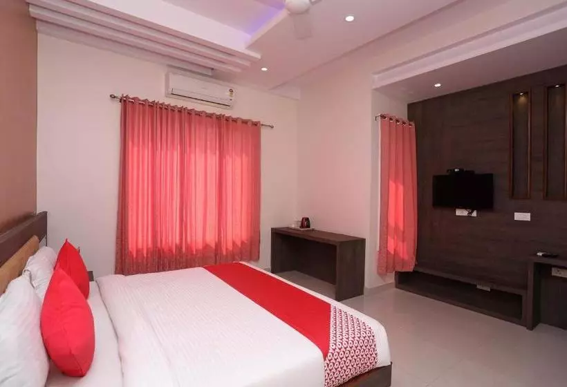 هتل Capital O 19810 Golden Bagh Resort