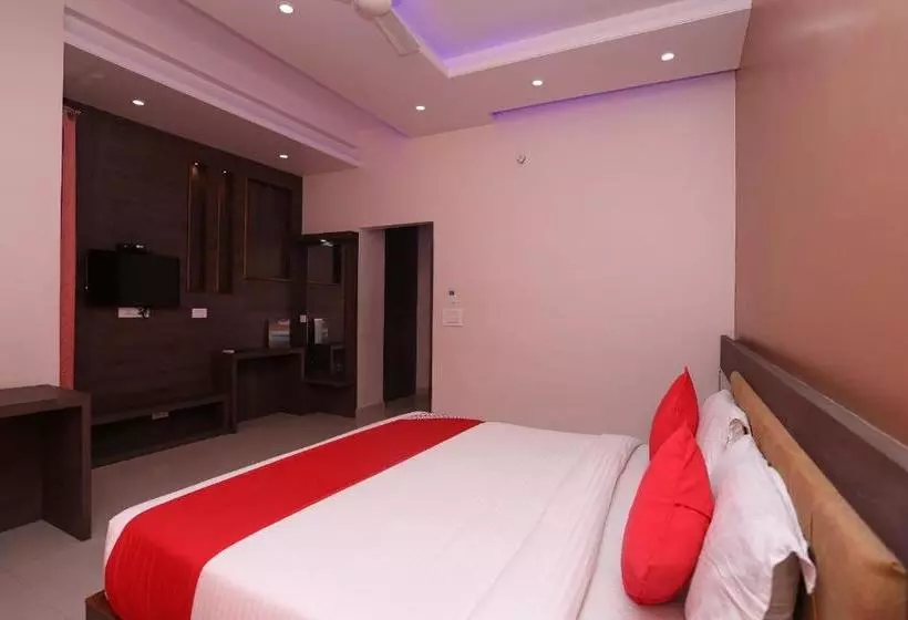 هتل Capital O 19810 Golden Bagh Resort