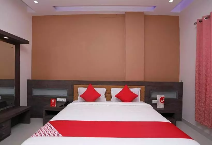 هتل Capital O 19810 Golden Bagh Resort