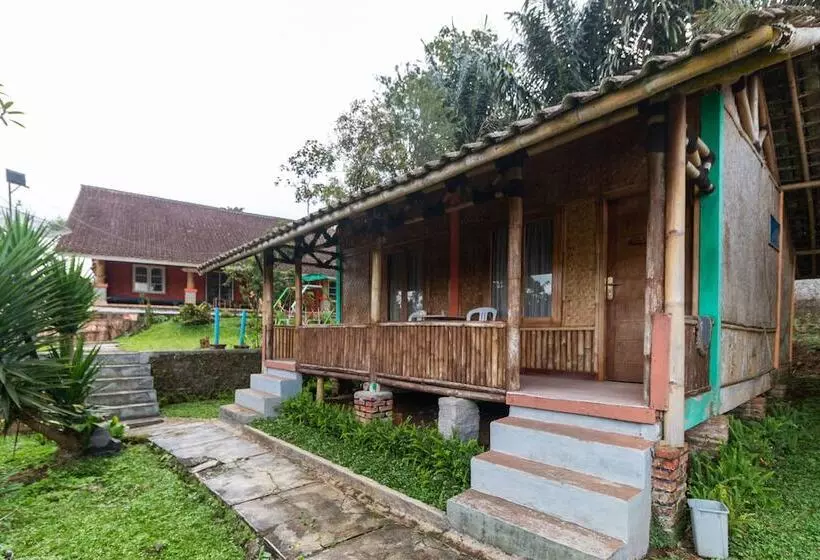 Hotelli Grand Yustik Selabintana By Oyo Rooms