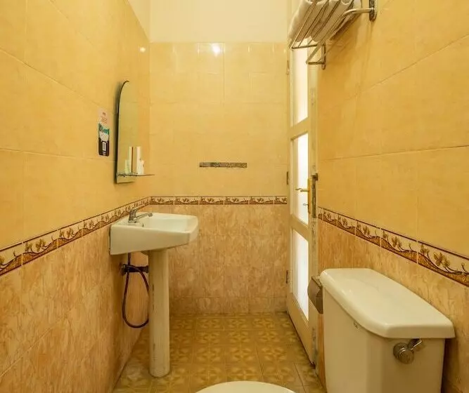 Hotelli Grand Yustik Selabintana By Oyo Rooms