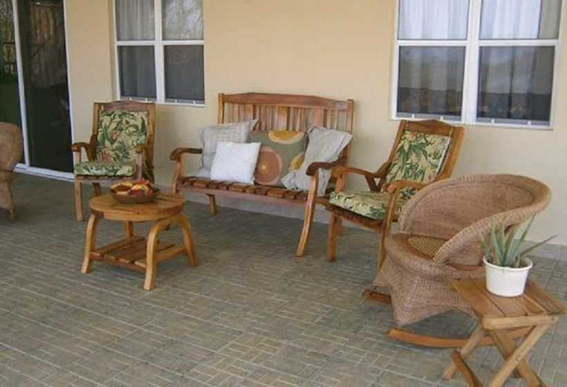 Отель Green Acres Guesthouse