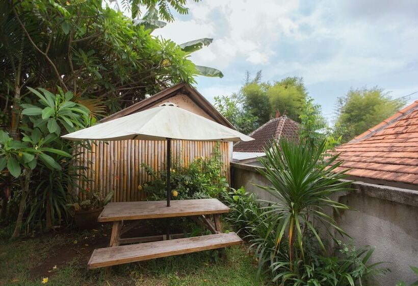 ホテル Pande Homestay