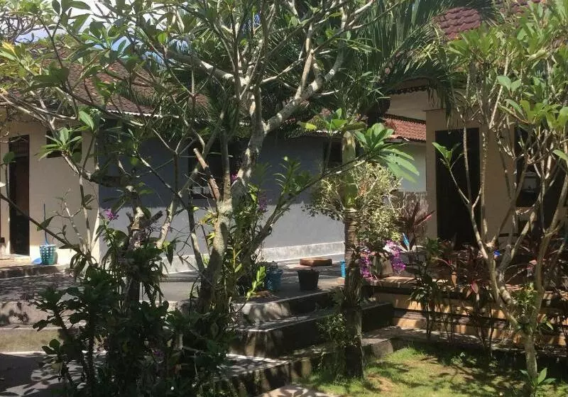 هتل Pande Homestay