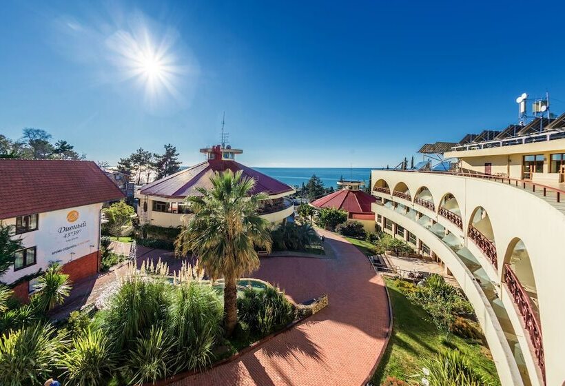 هتل Russky Dom Divny 43°39° Spa