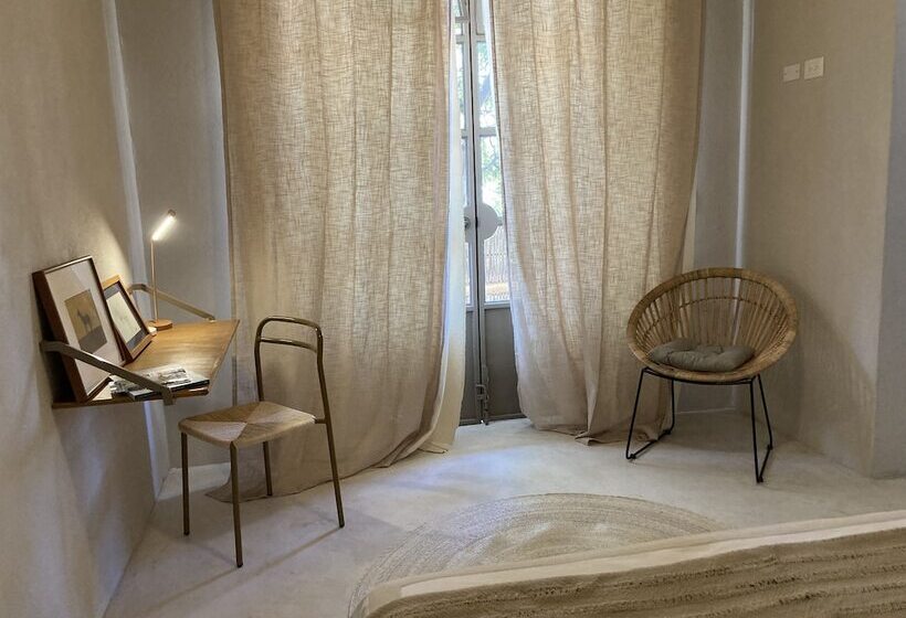 تختخواب و صبحانه The Mantarraya Outpost