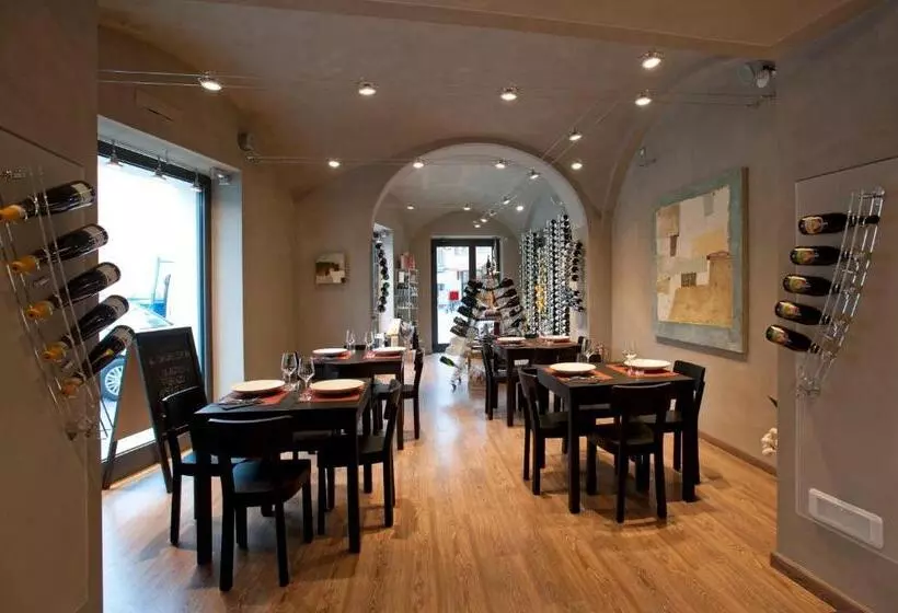 Aamiaismajoitus (B&B) Vinoteca La Sacrestia