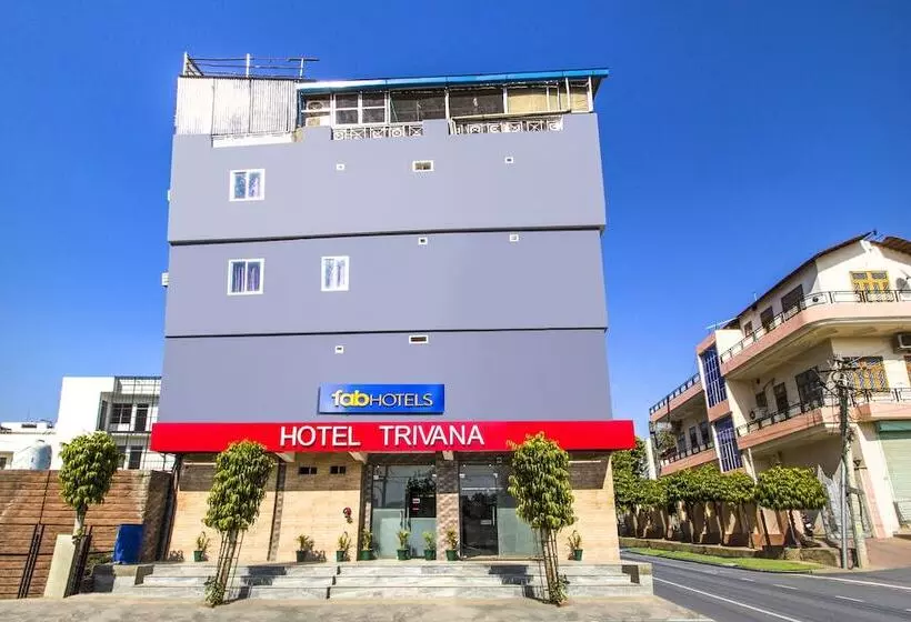 Fabhotel Trivana