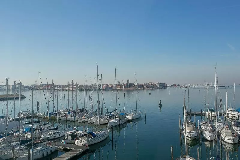 簡易ホテル Mosella Suite