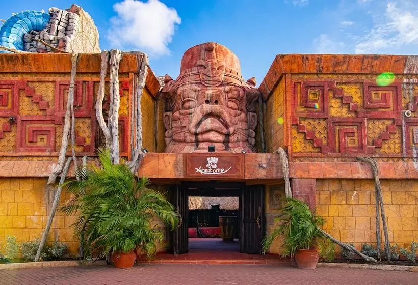 هتل Amazonia   The Jungle Experience Resort