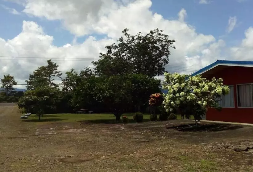 Hotelli Cabinas El Tropico