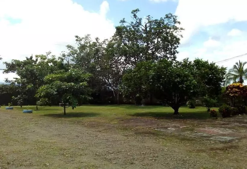 Hotelli Cabinas El Tropico