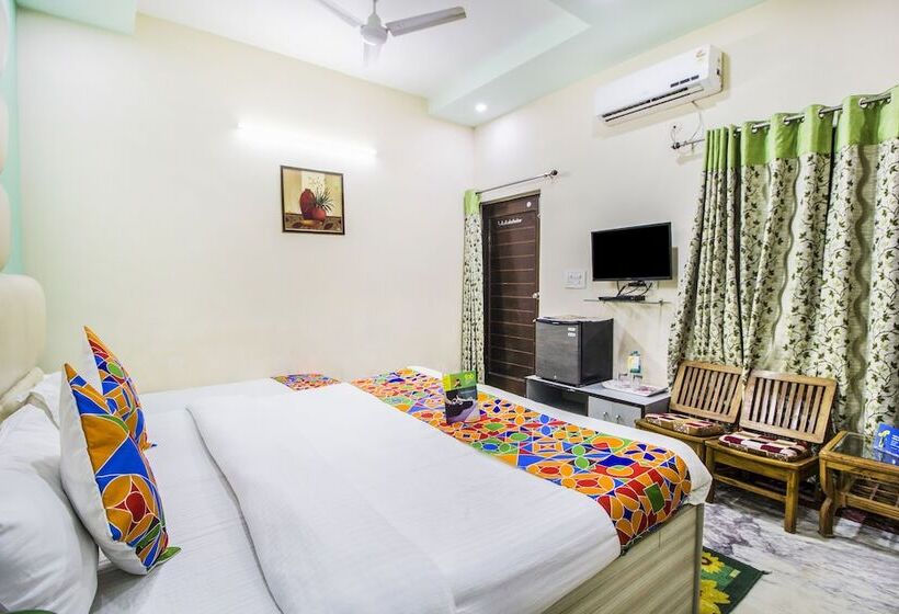 هتل Fabexpress Queen Palace