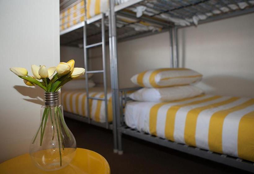 فندق Jack Duggans Irish Pub