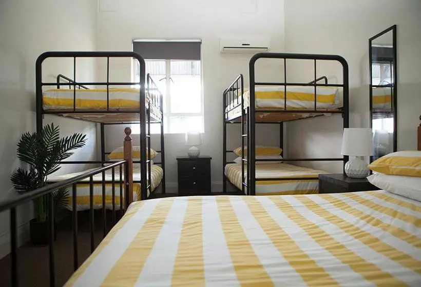 Hotelli Jack Duggans Irish Pub